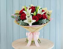 Букет цветов из:  Лилии и Розы в Карталах