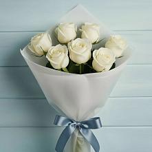 Букет 7 Белых роз Эдлесс Лав в Карталах