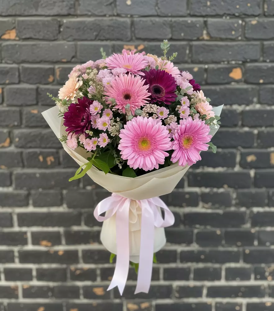 Букет цветов из: Герберы и Хризантемы в Карталах