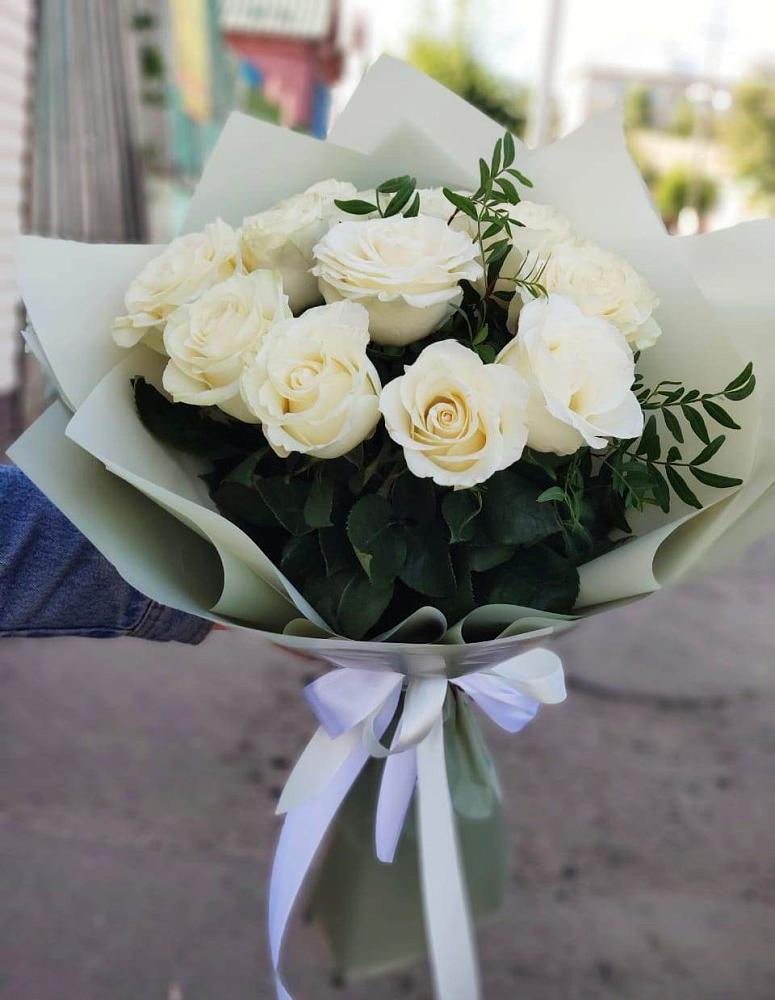 Букет Белые розы Проуд в Карталах
