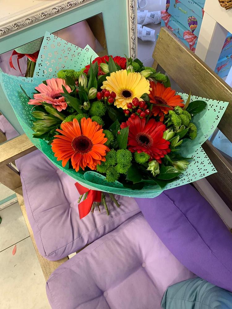 Букет цветов из: Герберы, Хризантемы и Альстромерии в Карталах