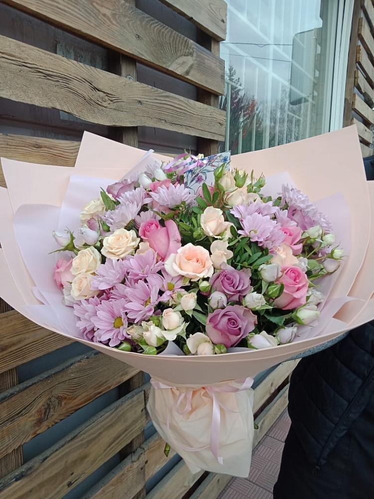 Букет цветов из: Розы и Хризантемы в Карталах