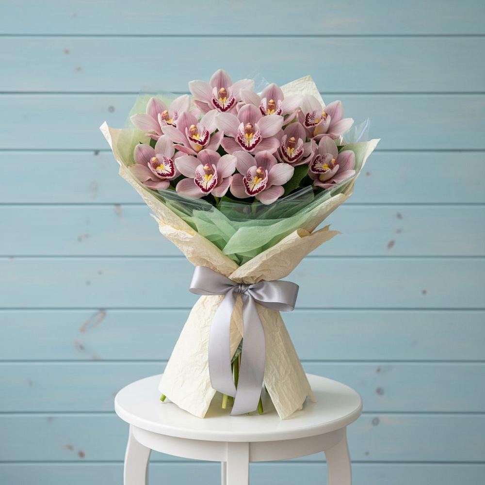 Букет цветов из: Орхидеи и Розы в Карталах