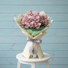 Букет цветов из:  Орхидеи и Розы в Карталах