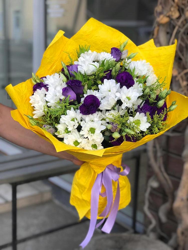 Букет цветов из: Ирисы, Хризантемы и Ромашки в Карталах
