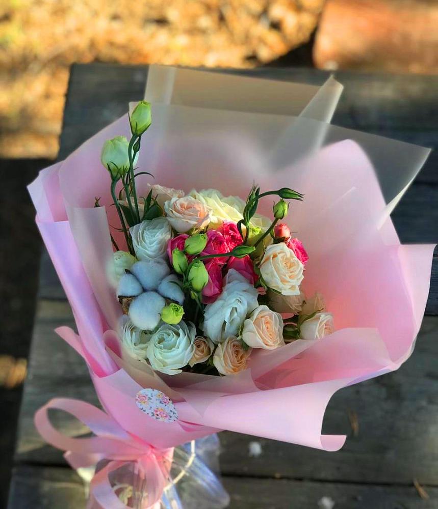 Букет цветов из: Розы и Лизиантусы в Карталах