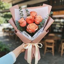 Букет цветов из:  Розы в Карталах