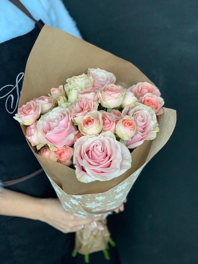 Букет цветов из: Хризантемы и Розы в Карталах