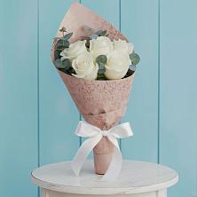 Букет цветов из:  Розы в Карталах