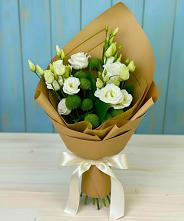 Букет цветов из:  Хризантемы и Лизиантусы в Карталах