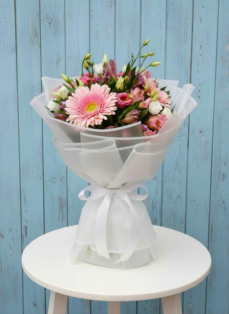 Букет цветов из: Герберы, Альстромерии и Лизиантусы в Карталах