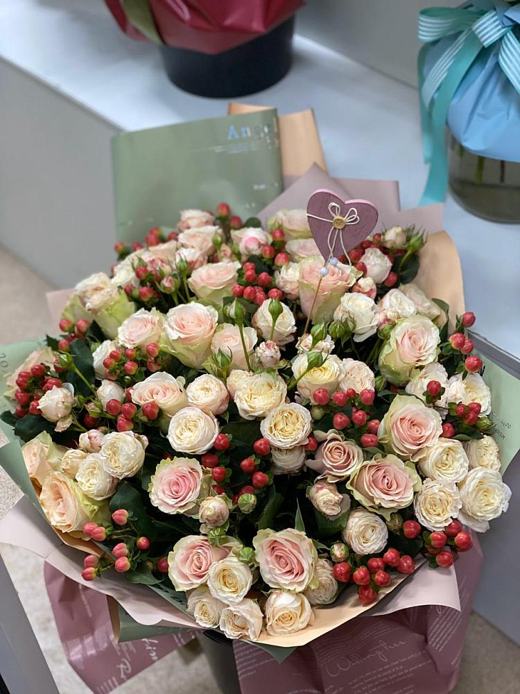 Букет цветов из: Розы в Карталах