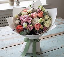 Букет цветов из:  Розы, Лизиантусы и Гвоздики в Карталах