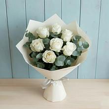 Букет Белые розы в Эвкалипте в Карталах